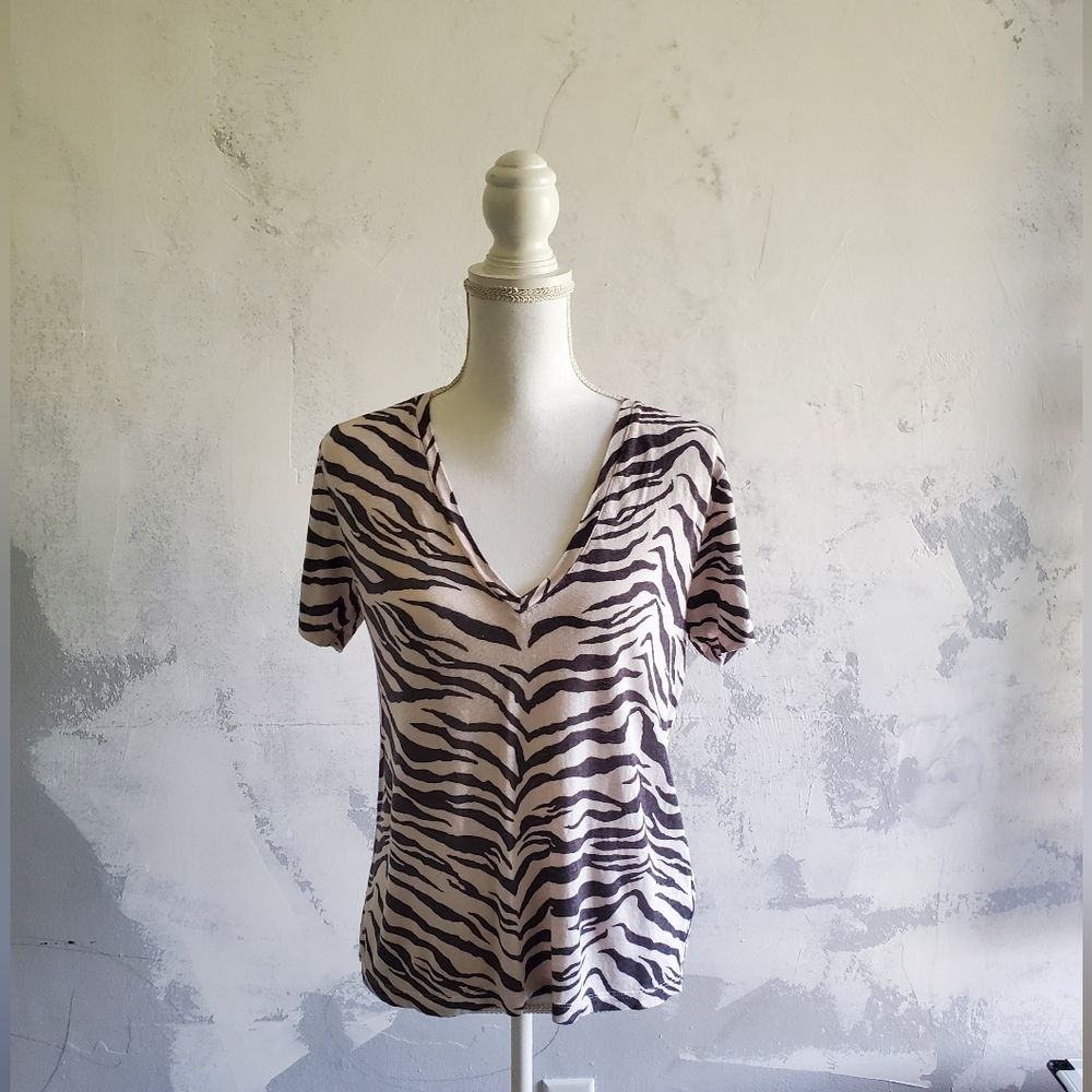 Rails Cara Tiger Stripe V neck T-shirt Linen Rayon Blend  Size Medium